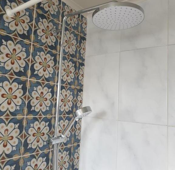 Harry S Bed And Breakfast