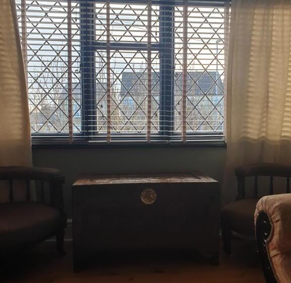 Harry S Bed And Breakfast