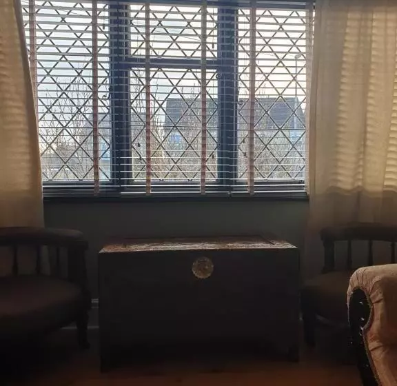 Harry S Bed And Breakfast