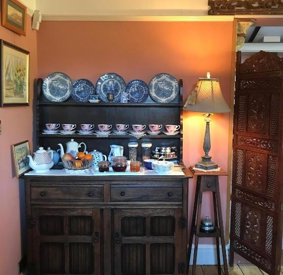 Harry S Bed And Breakfast