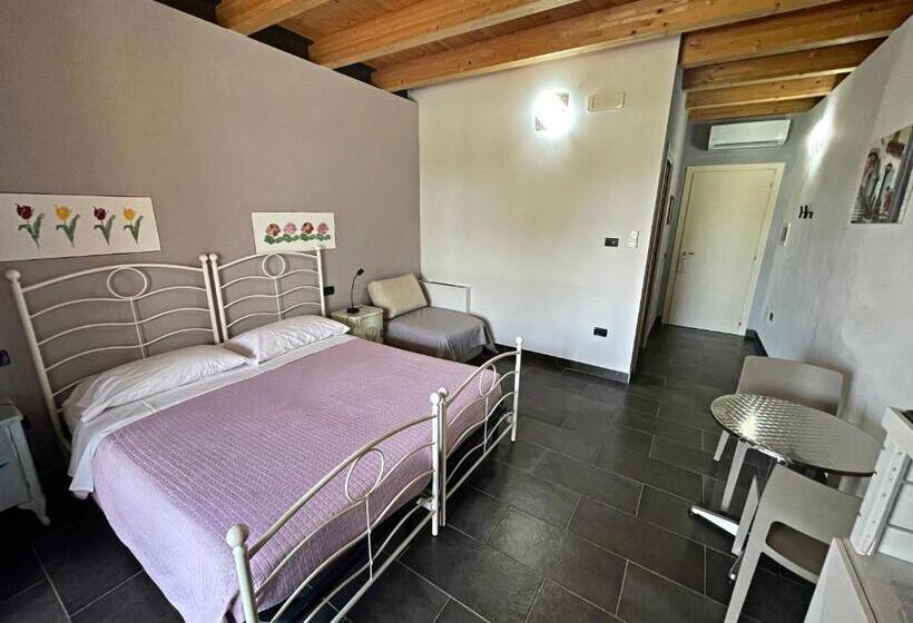 בית מלון כפרי Agriturismo Scannaporco