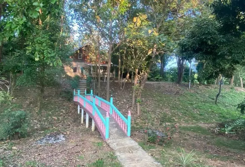 Hotelli ทับศิลารีสอร์ท Tubsila Resort