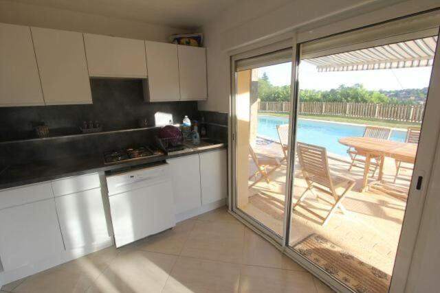 La Salamandrine, à 600 M Du Centre Historique Par Un Sentier