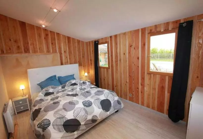 La Salamandrine, à 600 M Du Centre Historique Par Un Sentier