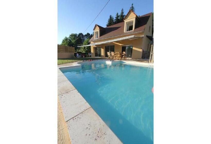 La Salamandrine, à 600 M Du Centre Historique Par Un Sentier