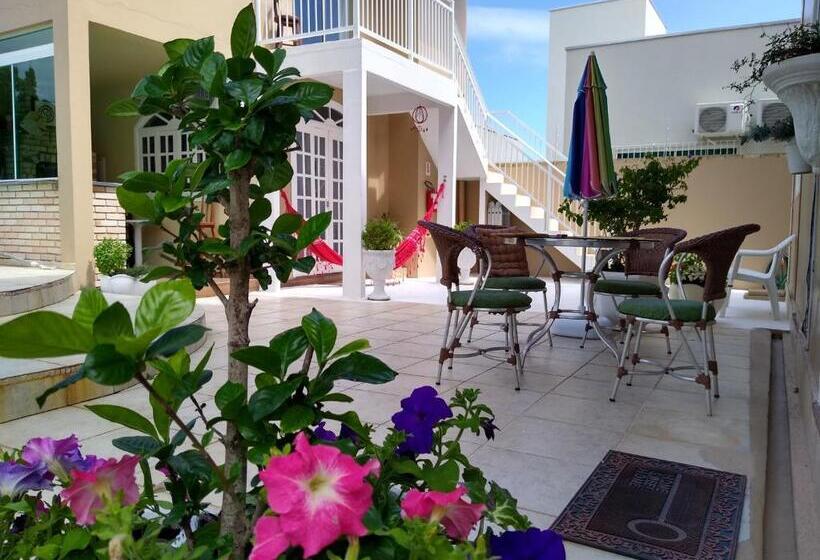 پانسیون Casa Da Oma