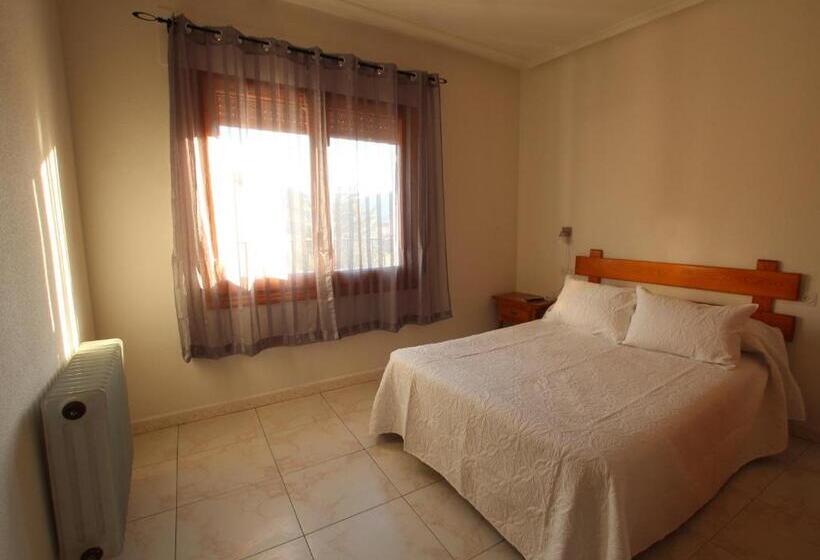 پانسیون Hostal Sierra De Gredos