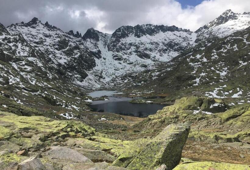 پانسیون Hostal Sierra De Gredos