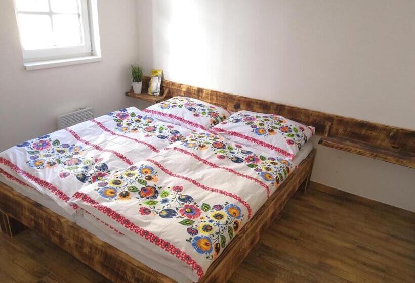 פנסיון Penzion šarlota & Vinařství Vítek Josef