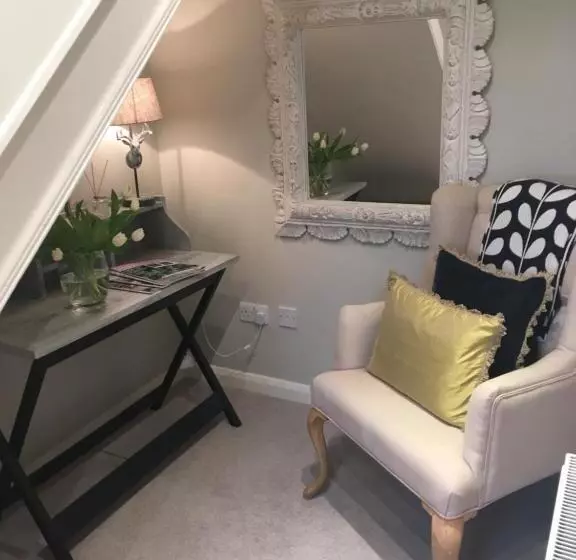ペンション The Garden Room