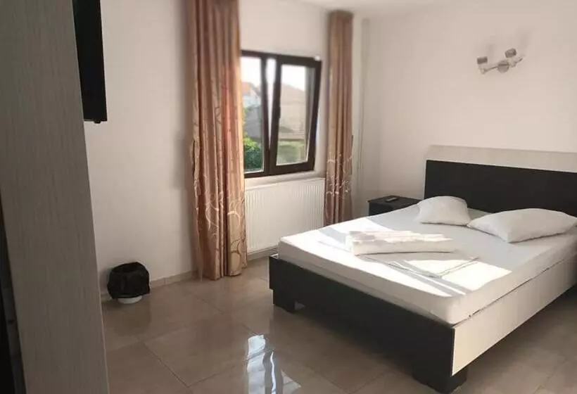 Pensió Vila Maranca