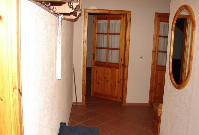 Separate Größere Fewo Im Dg