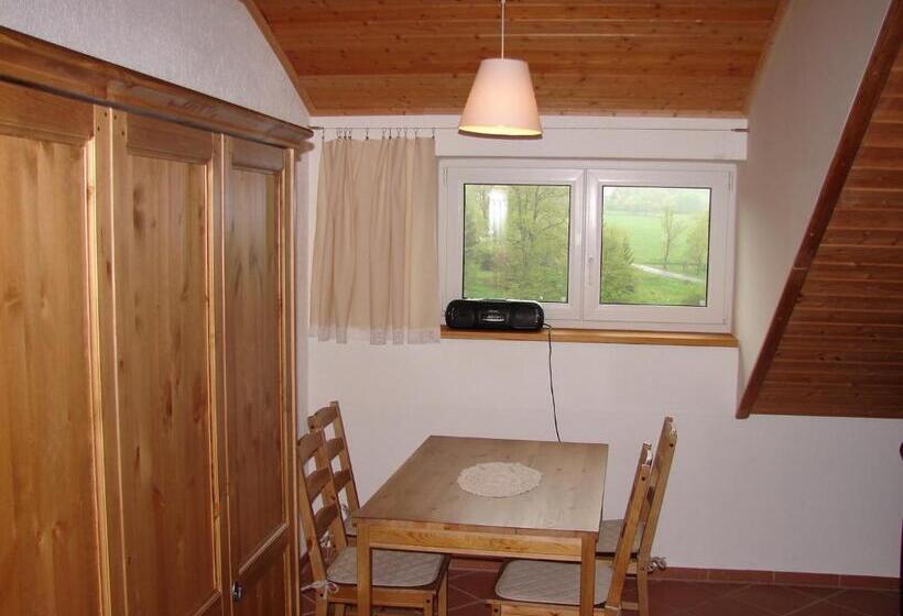 Separate Größere Fewo Im Dg