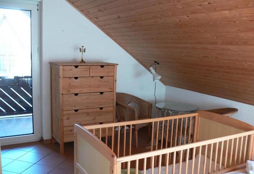 Separate Größere Fewo Im Dg