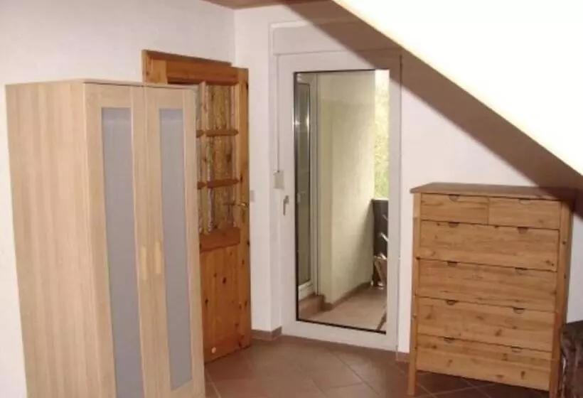 Separate Größere Fewo Im Dg