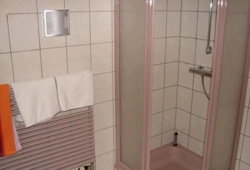 Separate Größere Fewo Im Dg