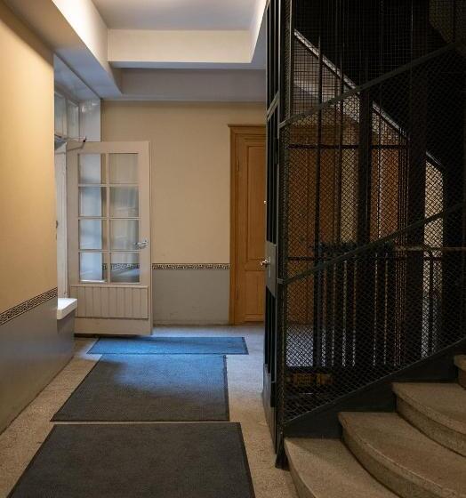 2ndhomes Bright 1br Apartment With Superb Location!