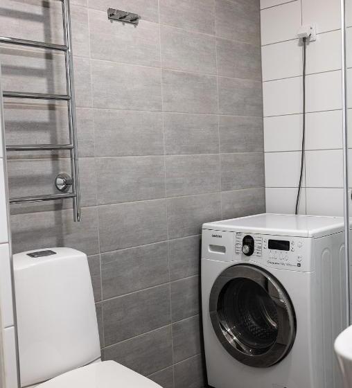 2ndhomes Bright 1br Apartment With Superb Location!