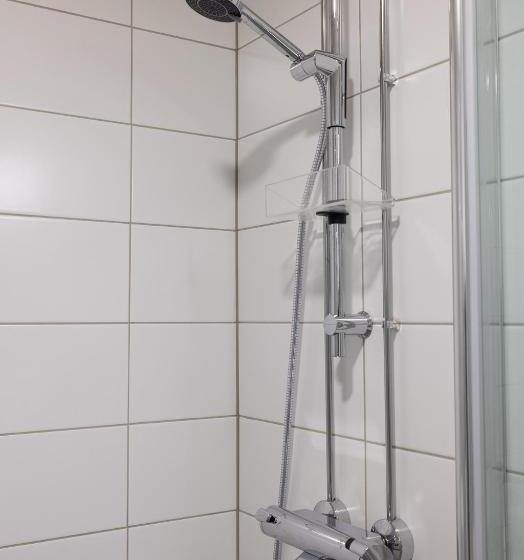 2ndhomes Bright 1br Apartment With Superb Location!