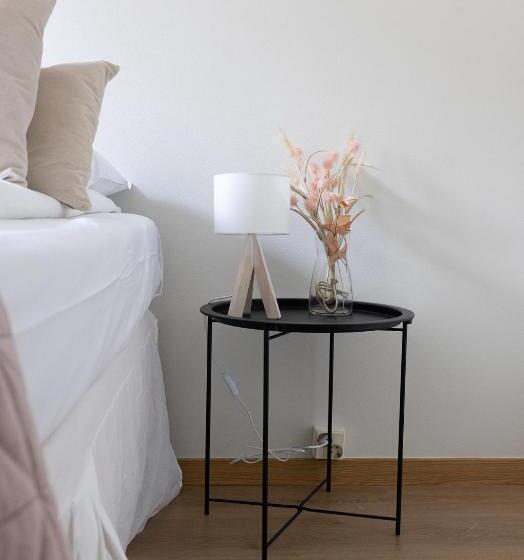 2ndhomes Bright 1br Apartment With Superb Location!