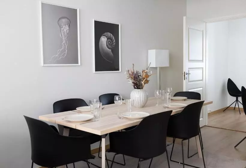 2ndhomes Bright 1br Apartment With Superb Location!