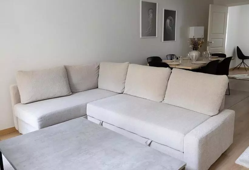2ndhomes Bright 1br Apartment With Superb Location!