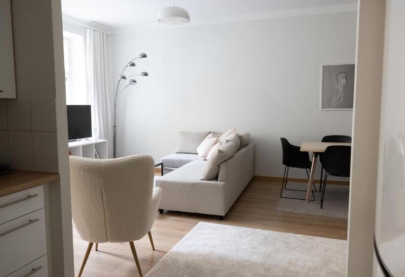 2ndhomes Bright 1br Apartment With Superb Location!