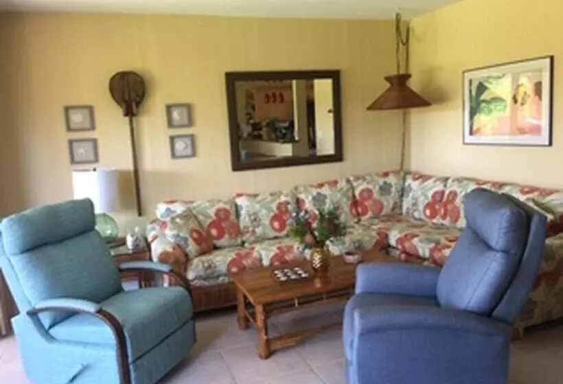 9b Ekahi Village Studio Bath, Garden View   1 Minute Stroll To Beach!