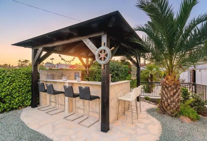 تختخواب و صبحانه Casa Almendros