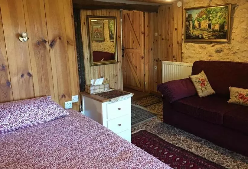 Aamiaismajoitus (B&B) Chambres D Hotes Les Coustilles