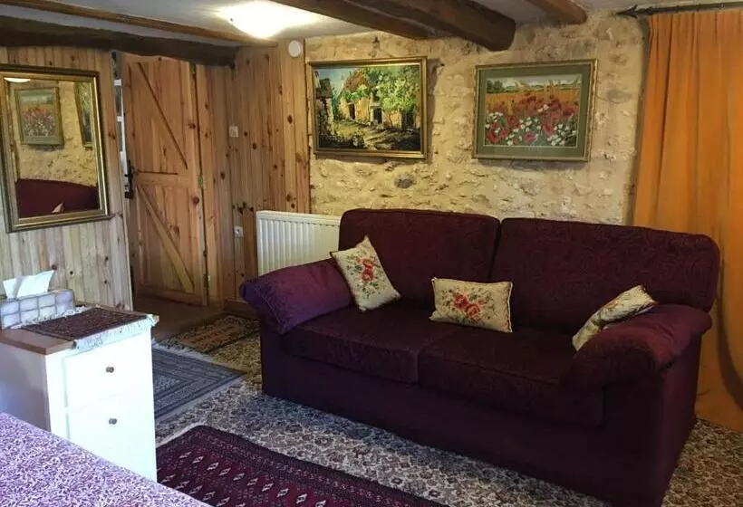 Aamiaismajoitus (B&B) Chambres D Hotes Les Coustilles