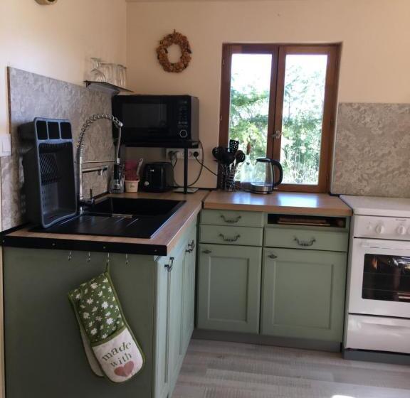 ベッドアンドブレックファースト Chambres D Hotes Les Coustilles