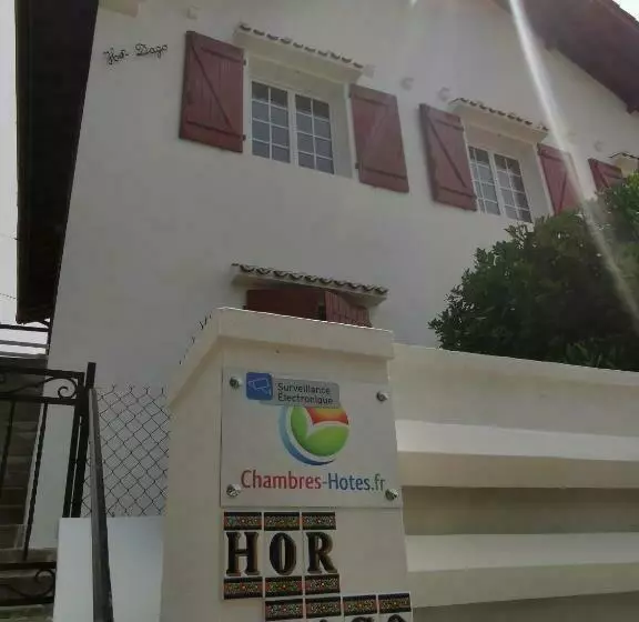 Aamiaismajoitus (B&B) Chambres D Hôtes Hor Dago Près De La Gare D Hendaye Avec Le Petit Déjeuner