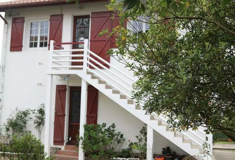 Aamiaismajoitus (B&B) Chambres D Hôtes Hor Dago Près De La Gare D Hendaye Avec Le Petit Déjeuner