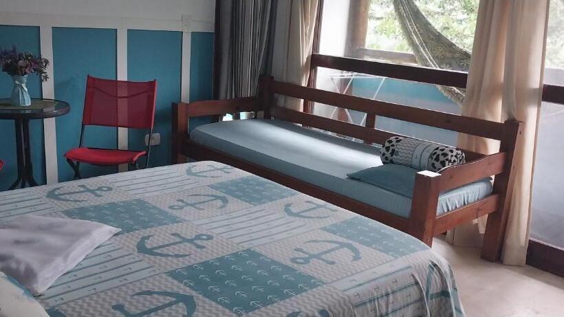 Bed and Breakfast Manacá Suítes Prumirim