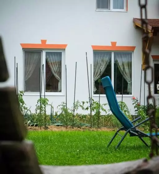 Aamiaismajoitus (B&B) Pensiunea Ileana Adults Only