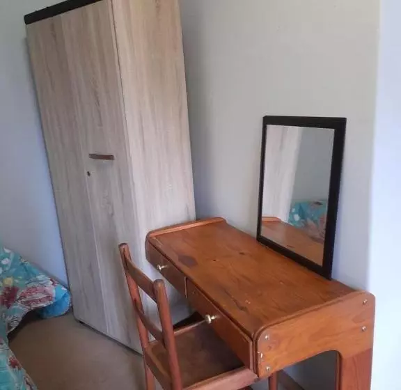 تختخواب و صبحانه Platberg Self Catering