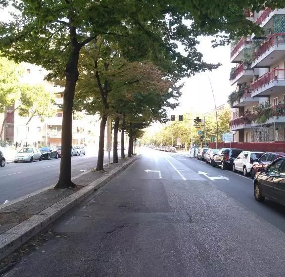 تختخواب و صبحانه Tanzi Home