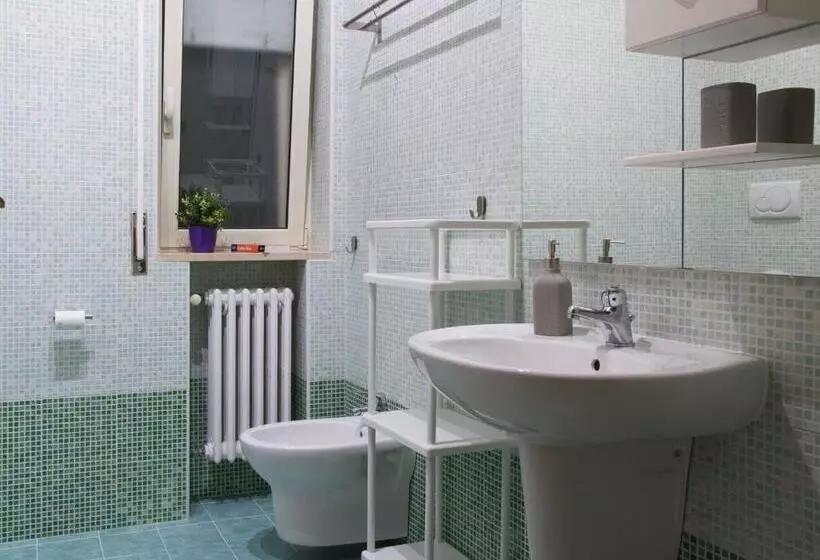 تختخواب و صبحانه Tanzi Home