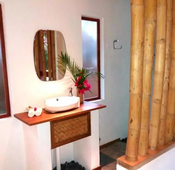 Hotelli Valerie Lodge