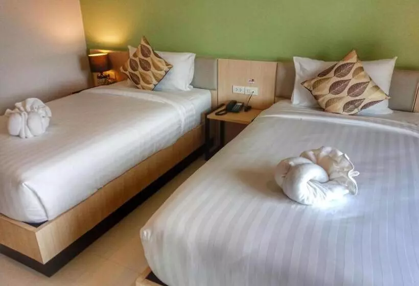 Louis  Runway View Hotel   Sha Extra Plus