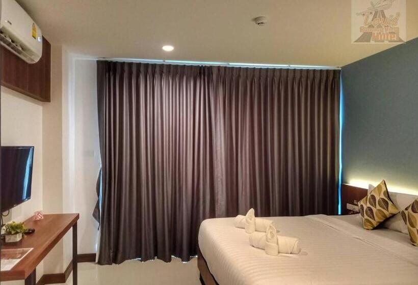 Louis  Runway View Hotel   Sha Extra Plus