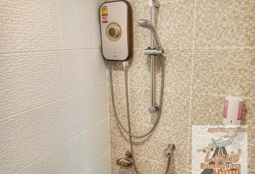 Louis  Runway View Hotel   Sha Extra Plus