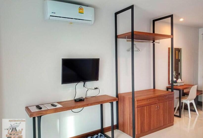 Louis  Runway View Hotel   Sha Extra Plus