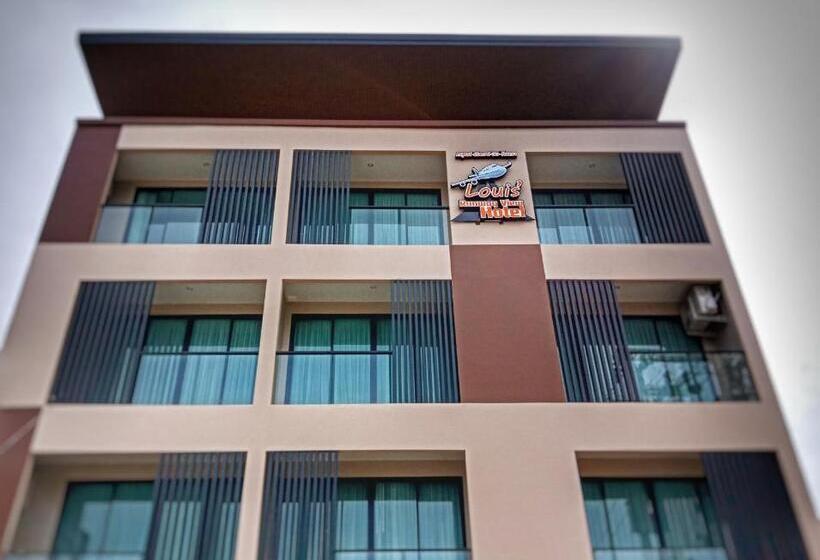 Louis  Runway View Hotel   Sha Extra Plus