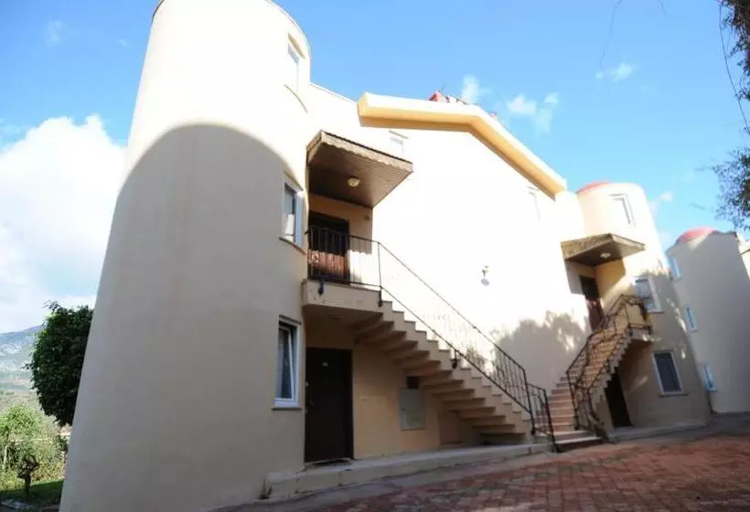 リゾートホテル Gold City Luxury Accommodation