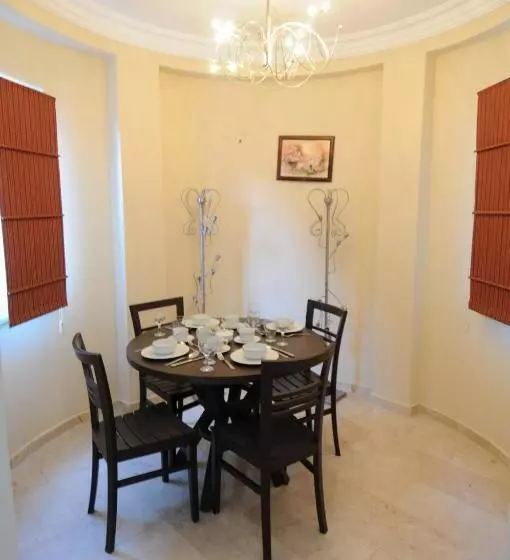 リゾートホテル Gold City Luxury Accommodation