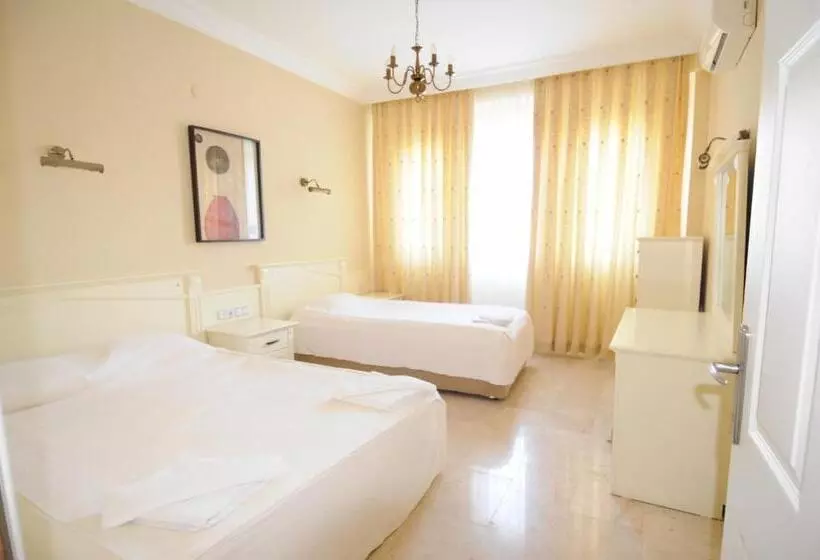 リゾートホテル Gold City Luxury Accommodation