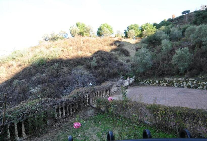 אתר נופש Gold City Luxury Accommodation