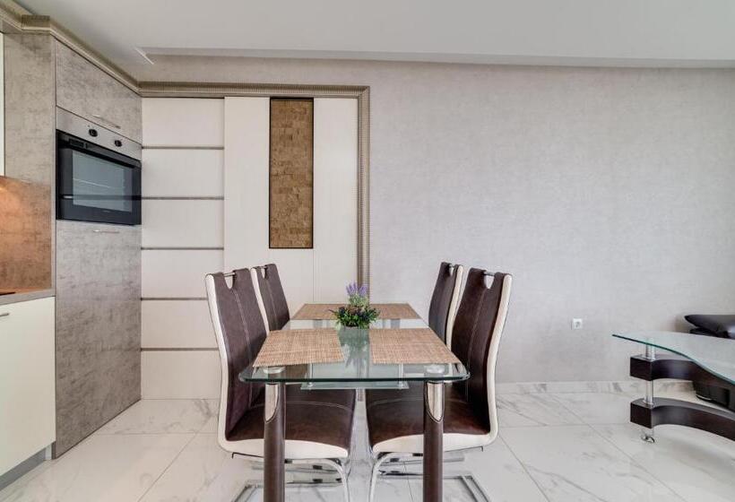 Apartcomplex Golden Bay